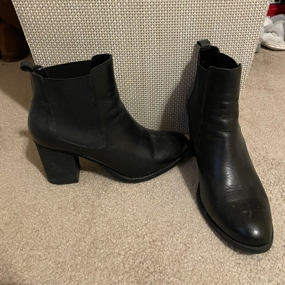 Steve Madden booties - Picture 2 of 4